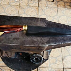 Faca Artesanal de Churrasco – Acetinado com acabamento escurecido – Jacarandá Violeta (Cabo Pistol) - Gravação Gratuíta